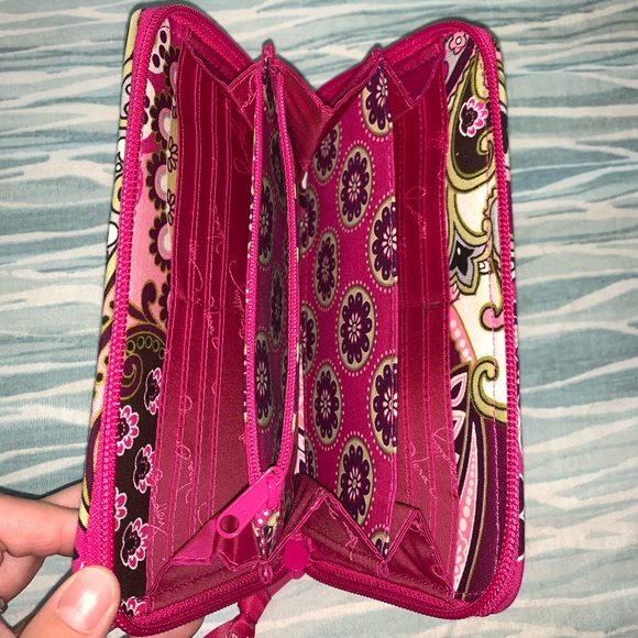 Vera Bradley wallet - Picture 3 of 3